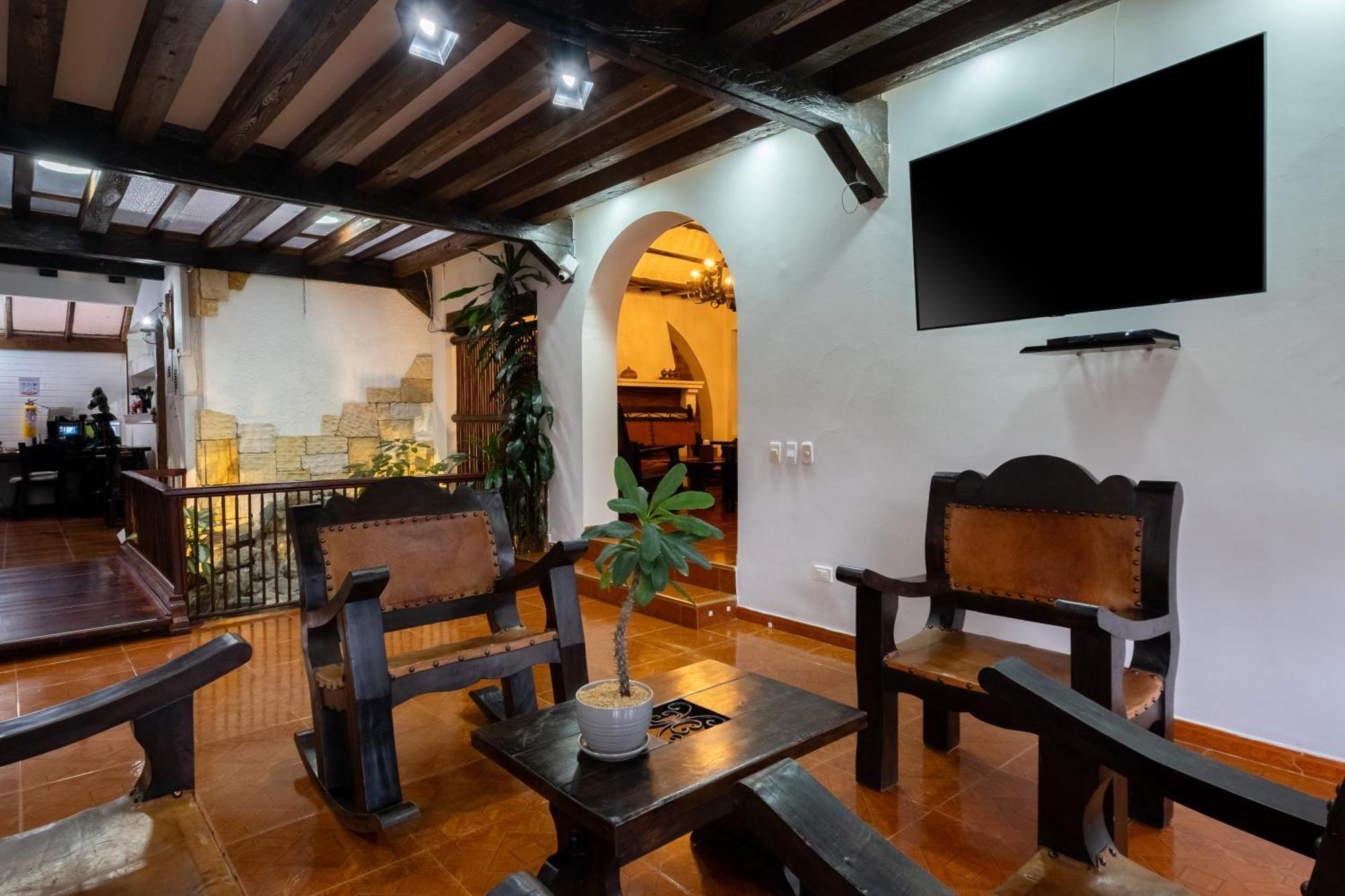 Hotel Chalet El Castillo By Majuva ลาเตไบดา ภายนอก รูปภาพ