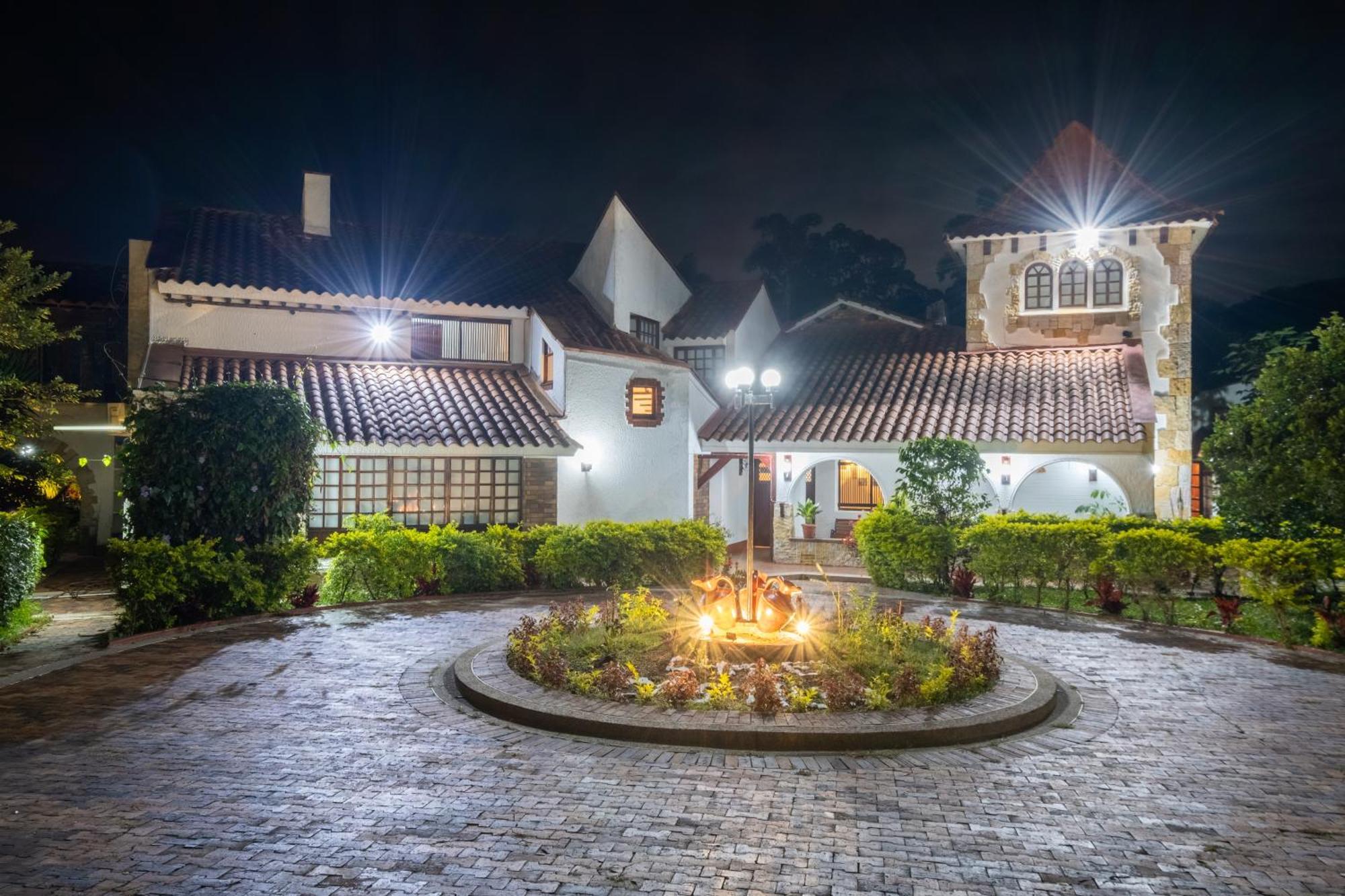 Hotel Chalet El Castillo By Majuva ลาเตไบดา ภายนอก รูปภาพ
