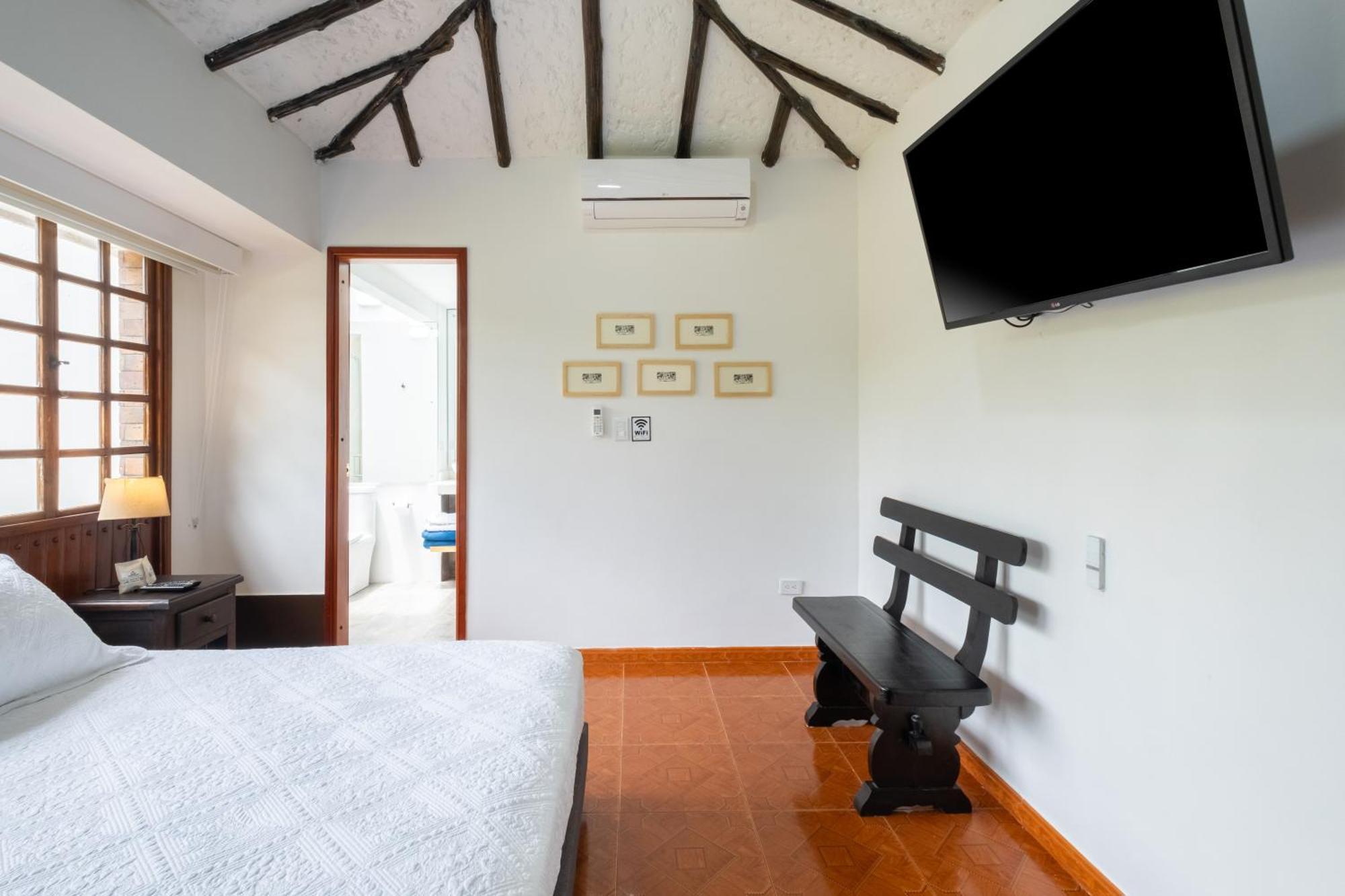 Hotel Chalet El Castillo By Majuva ลาเตไบดา ภายนอก รูปภาพ
