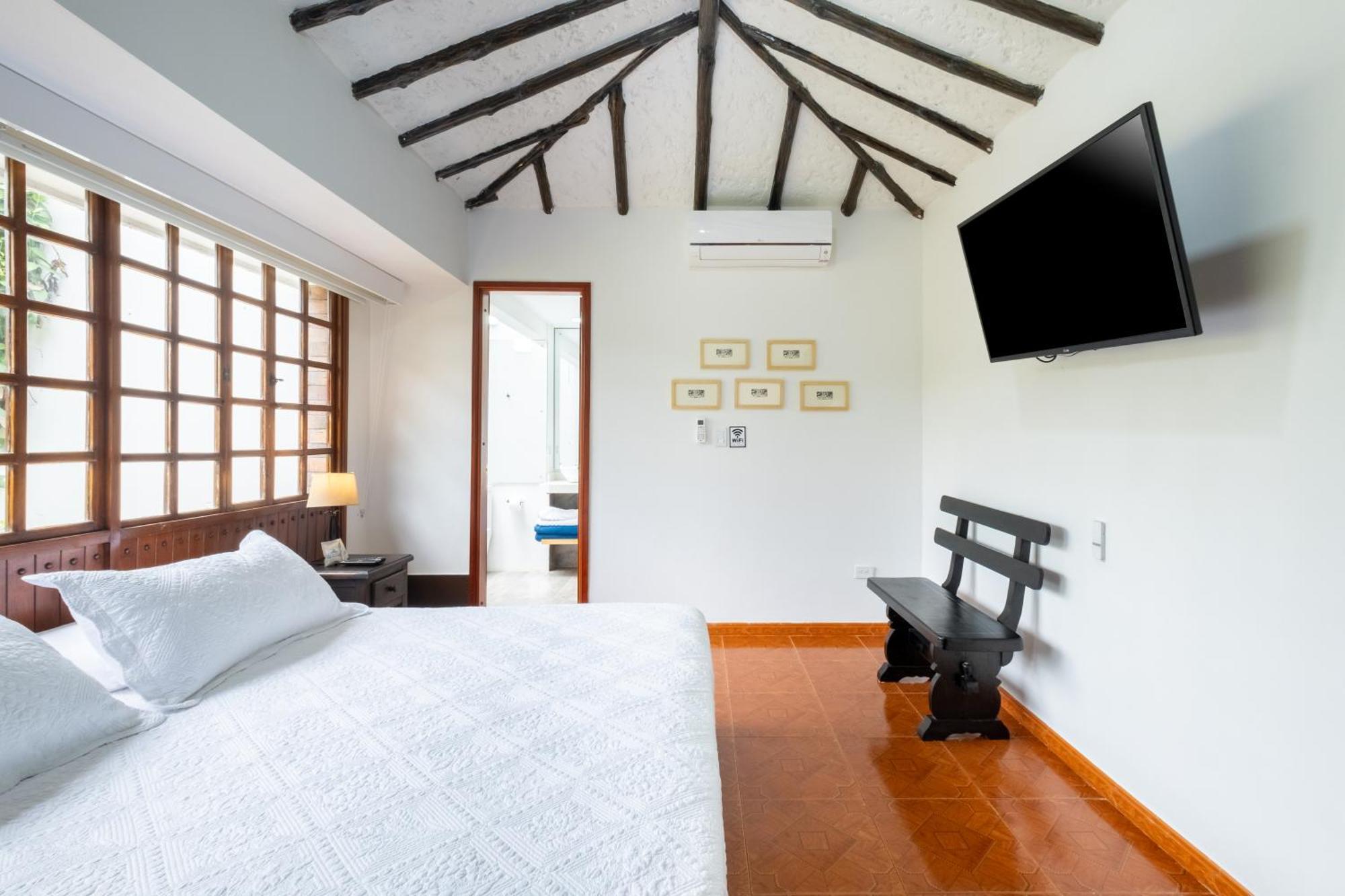 Hotel Chalet El Castillo By Majuva ลาเตไบดา ภายนอก รูปภาพ