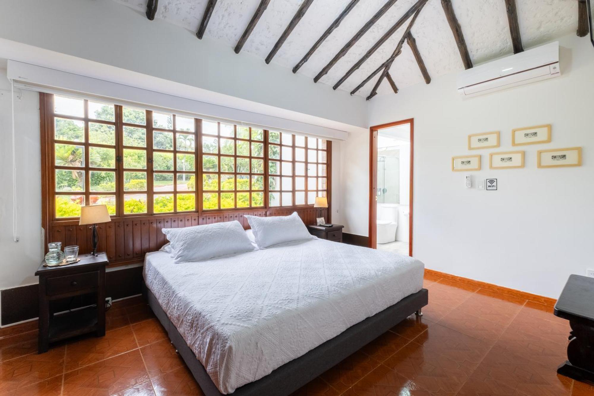 Hotel Chalet El Castillo By Majuva ลาเตไบดา ภายนอก รูปภาพ