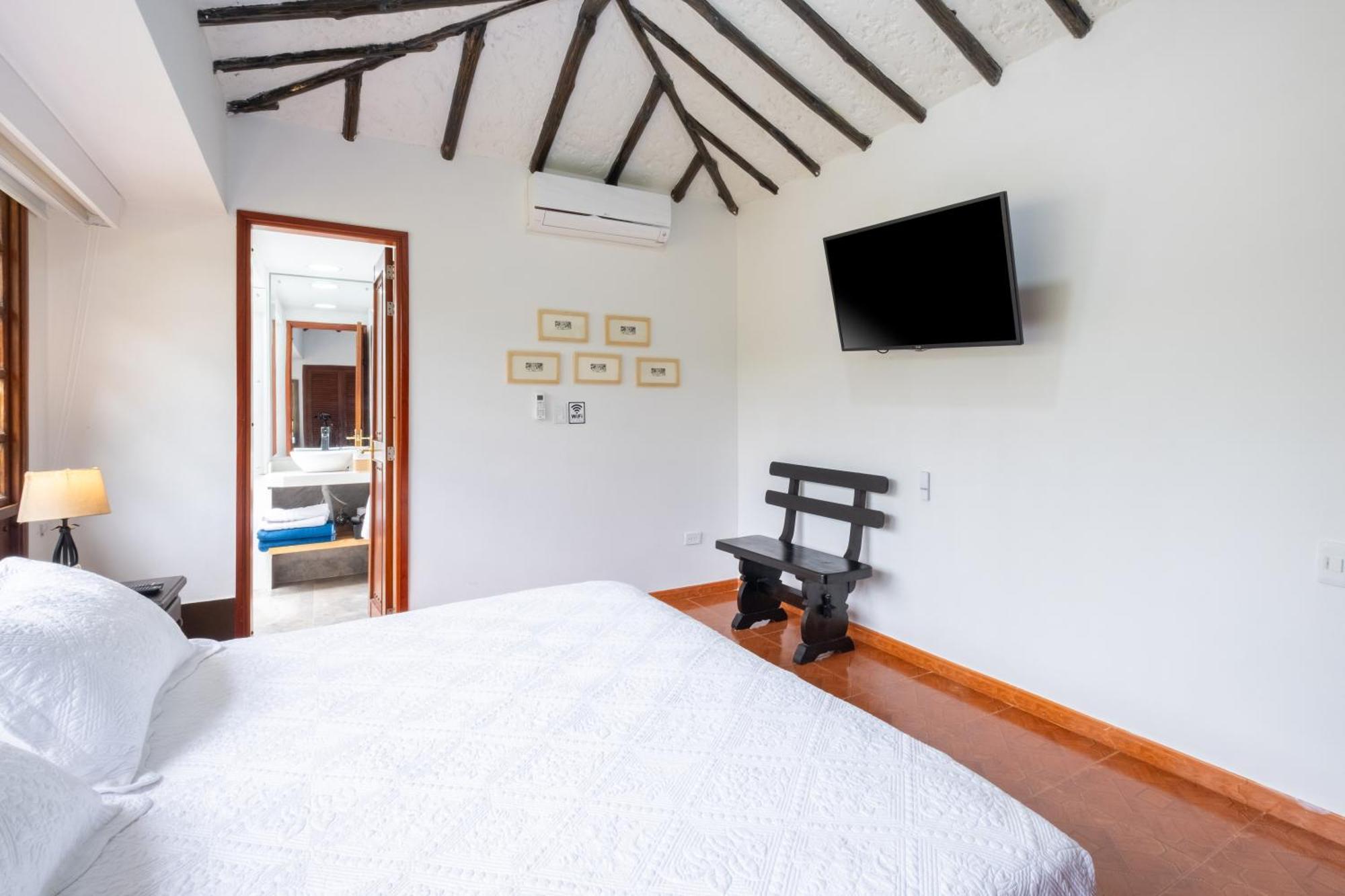 Hotel Chalet El Castillo By Majuva ลาเตไบดา ภายนอก รูปภาพ