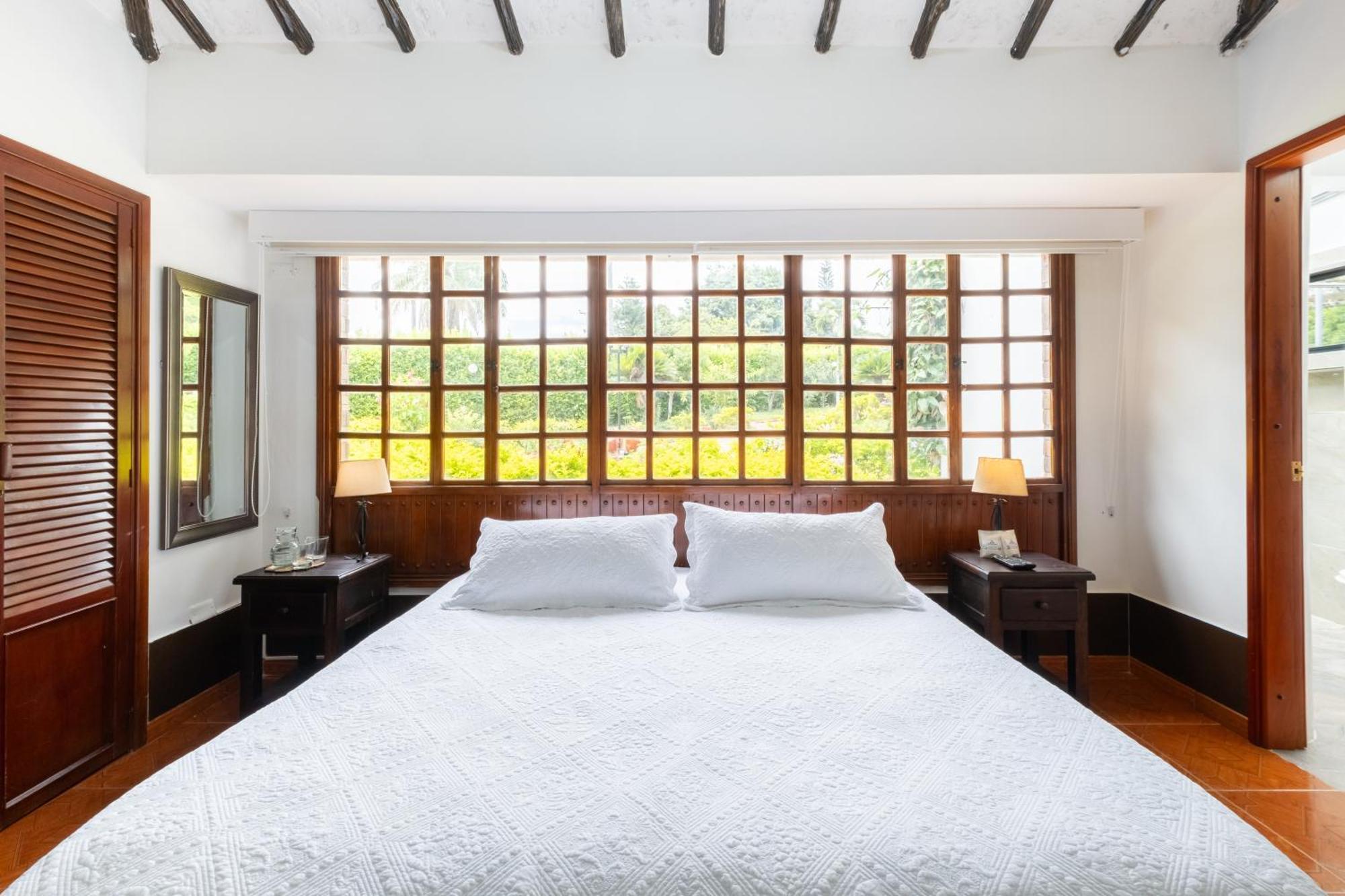 Hotel Chalet El Castillo By Majuva ลาเตไบดา ภายนอก รูปภาพ