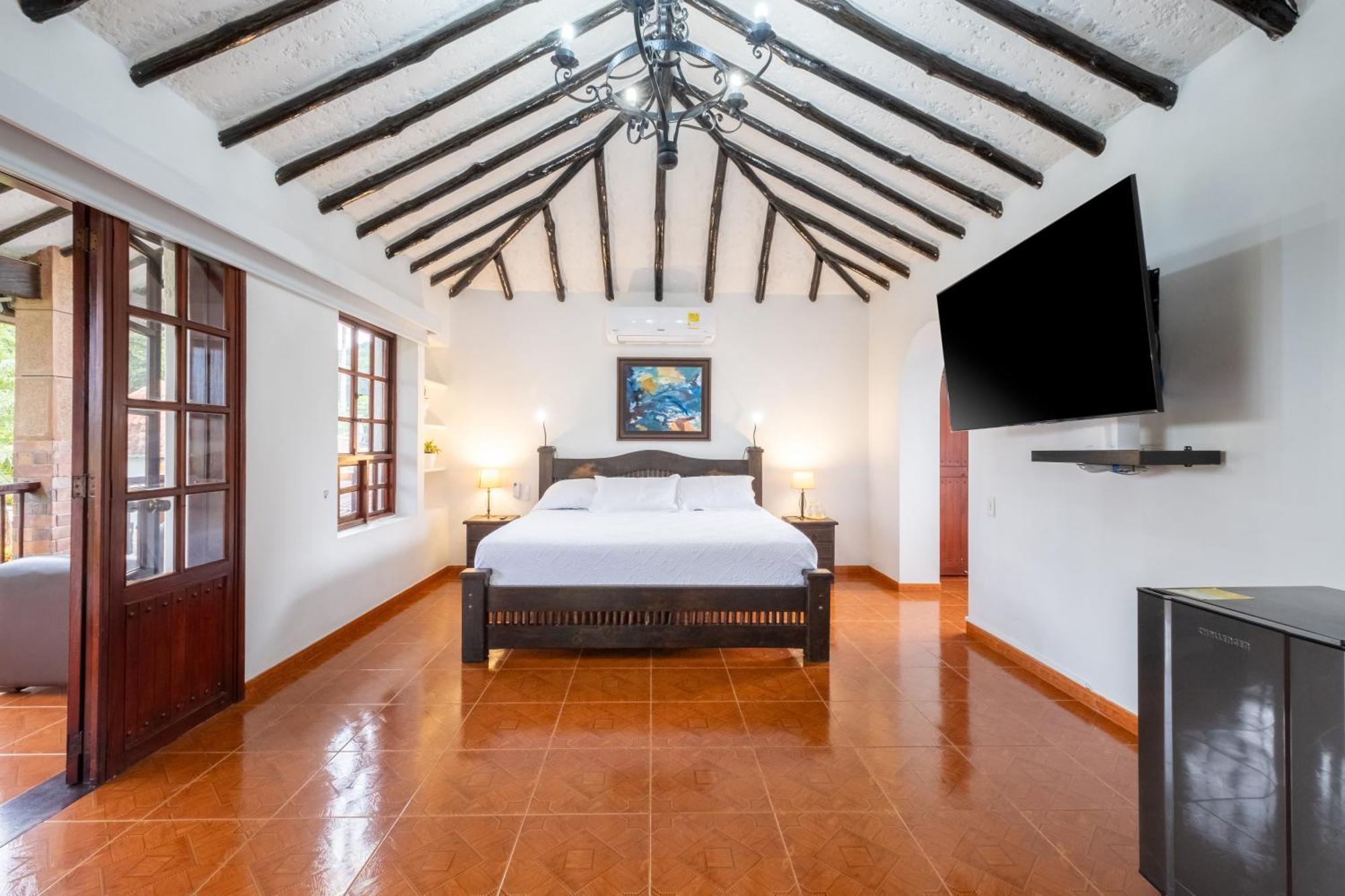 Hotel Chalet El Castillo By Majuva ลาเตไบดา ภายนอก รูปภาพ
